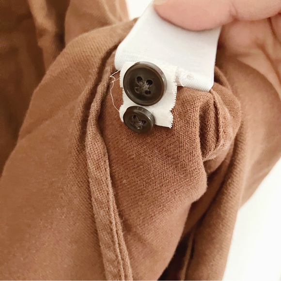 Banana Republic • Organic Cotton Button Down in Burnt Orange - Picture 10 of 10
